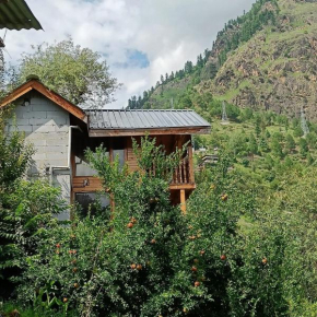 Odyssey Stays Kasol - Tree House & Campsite